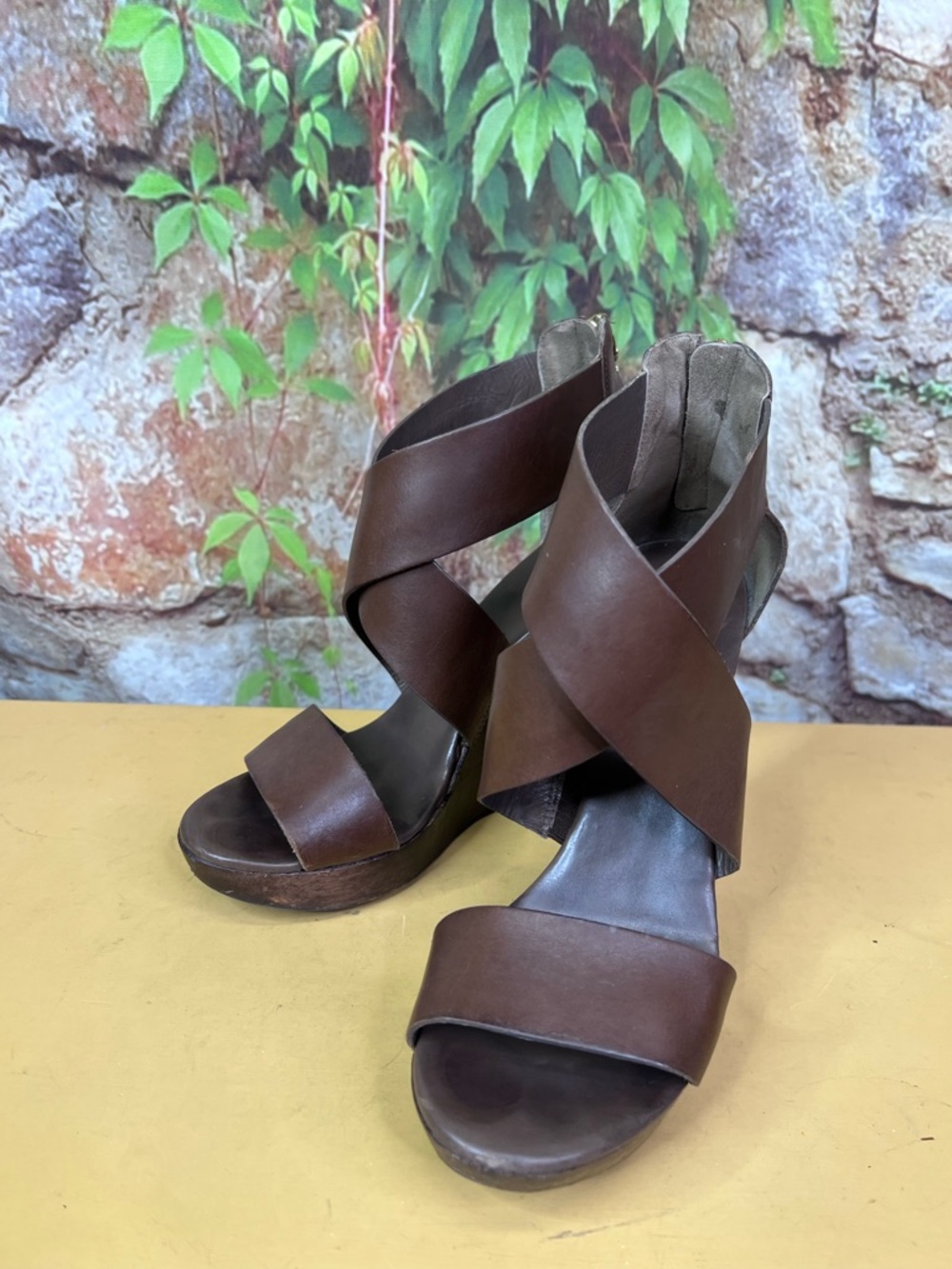 DIANE VON FURSTENBERG Crossover Strap Wooden Heel Wedge Sandals, 8M - Picture 3 of 14